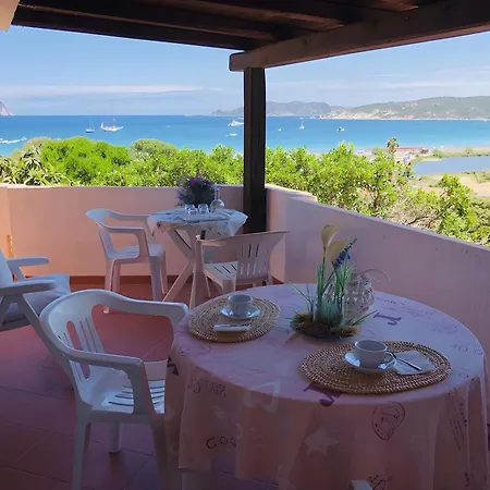 Bilocale Vista Mare 250 Mt Porto Taverna