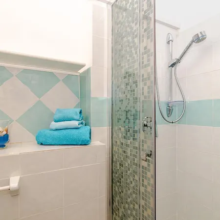Bilocale Vista Mare 250 Mt Daire
