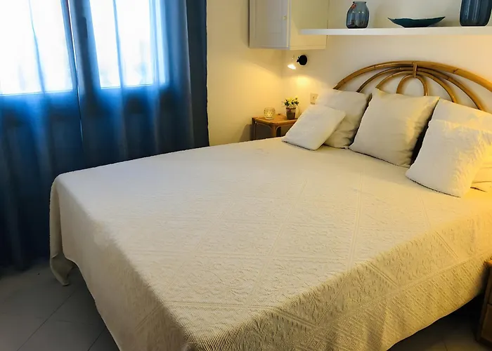 Appartamento Bilocale Vista Mare 250 Mt Porto Taverna